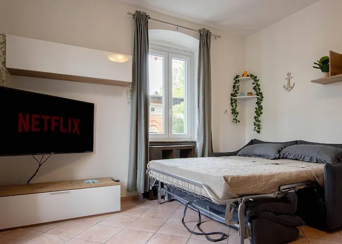 Burlo Garofalo Modern *wifi+netflix*